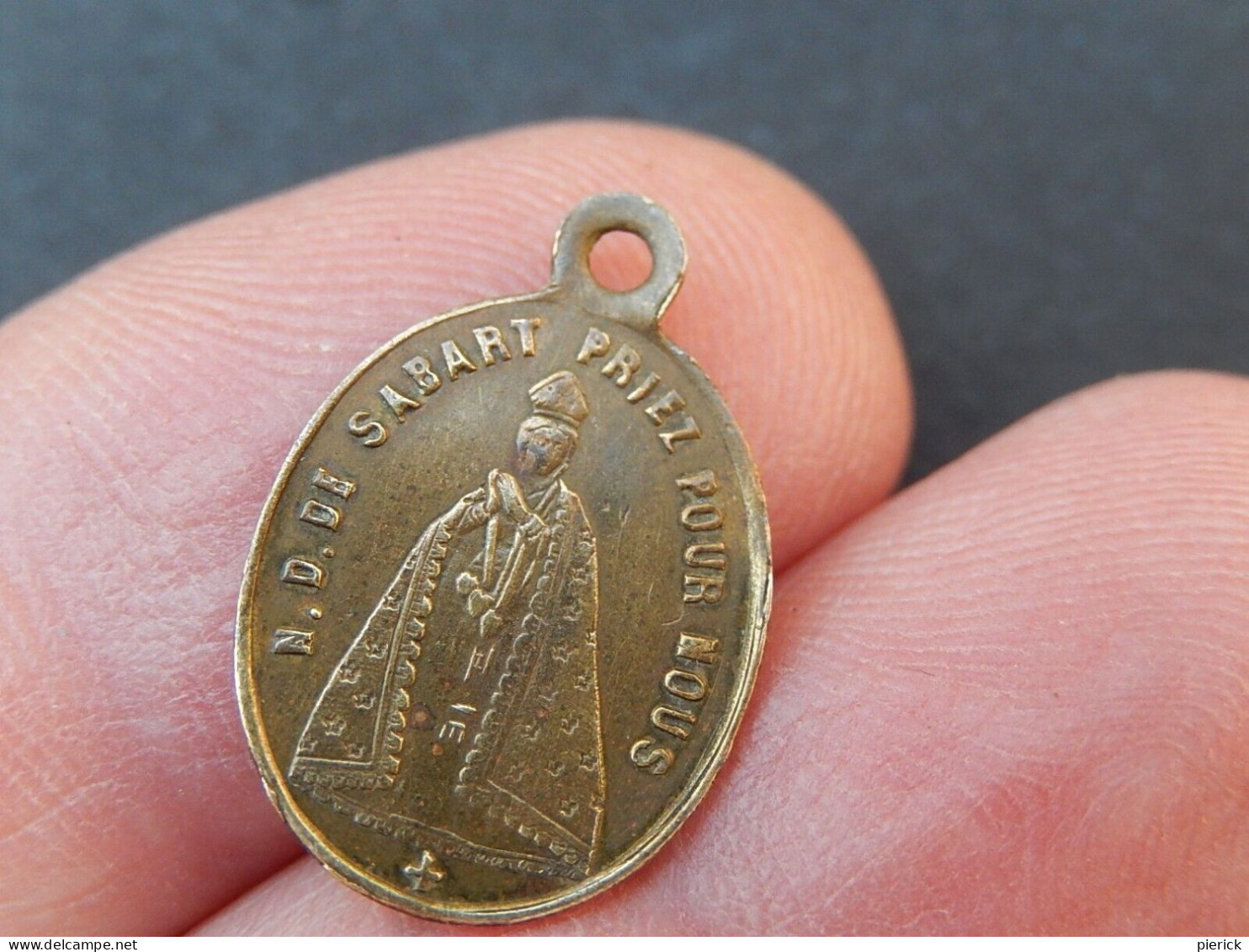 PETITE Médaille NOTRE DAME DE SABART TARASCON SUR ARIEGE - Religion & Esotericism