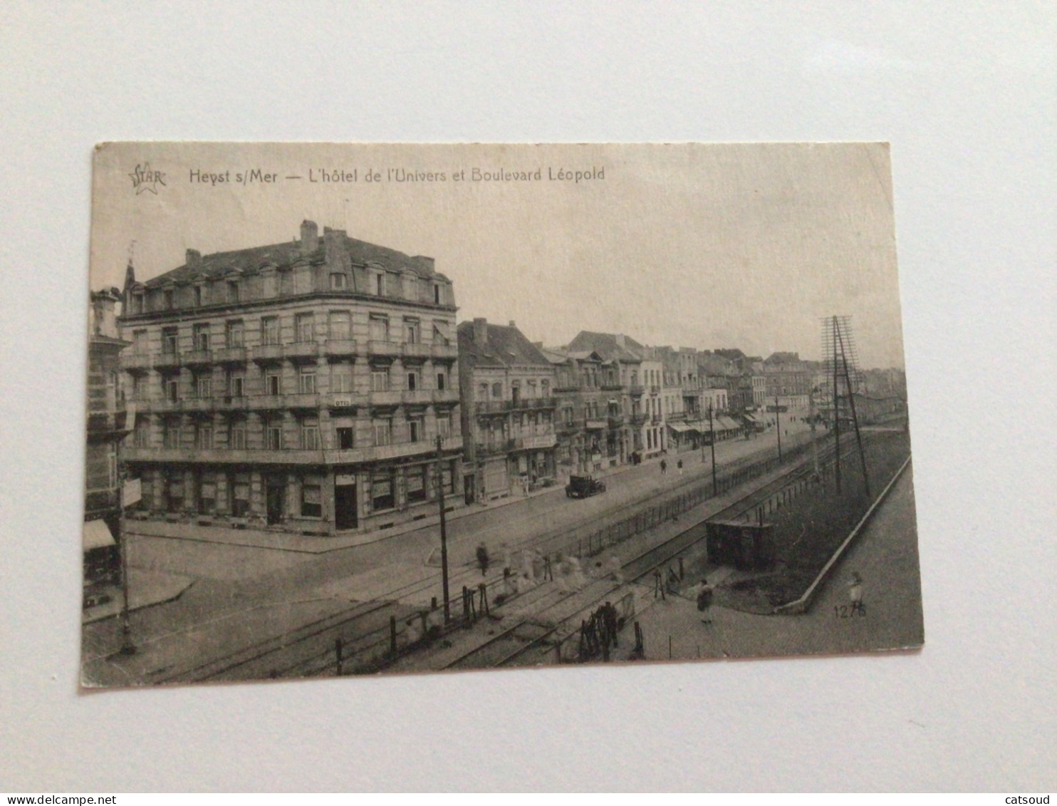 Carte Postale Ancienne (1924) Heyst-s/Mer L’hôtel De L’Univers Et Boulevard Léopold - Heist