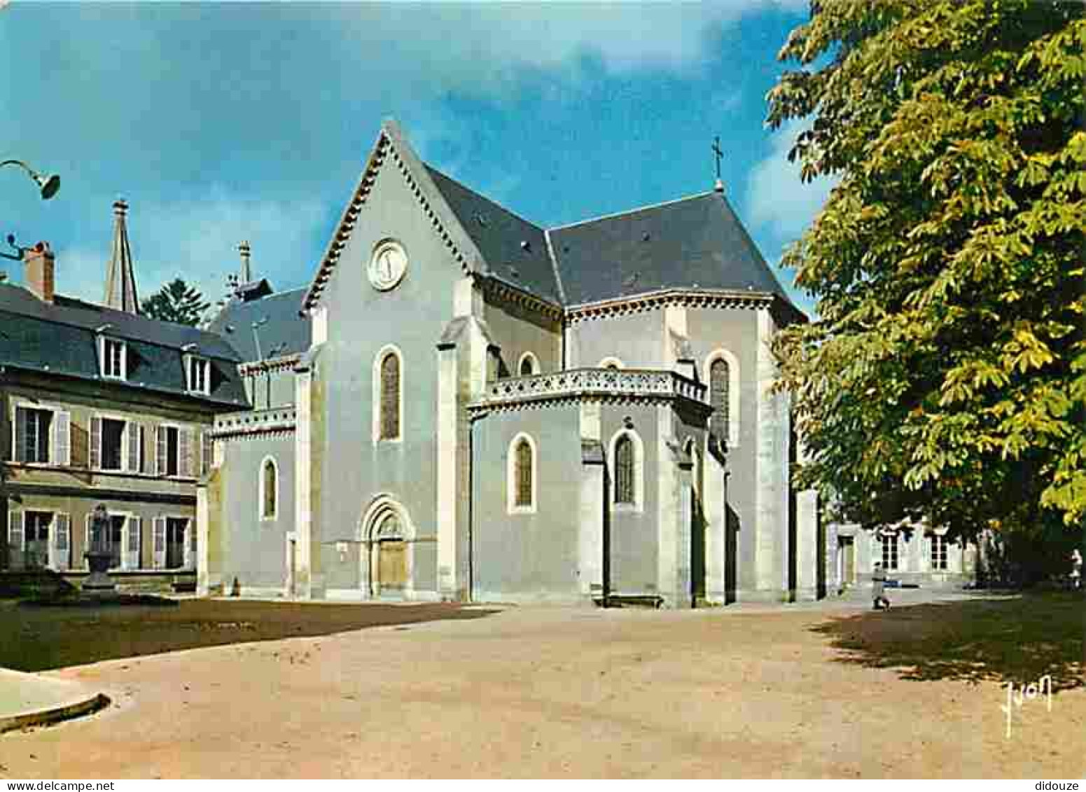 58 - Nevers - Le Couvent Saint Gildas - Eglise Du Sacré Coeur  - CPM - Voir Scans Recto-Verso - Nevers