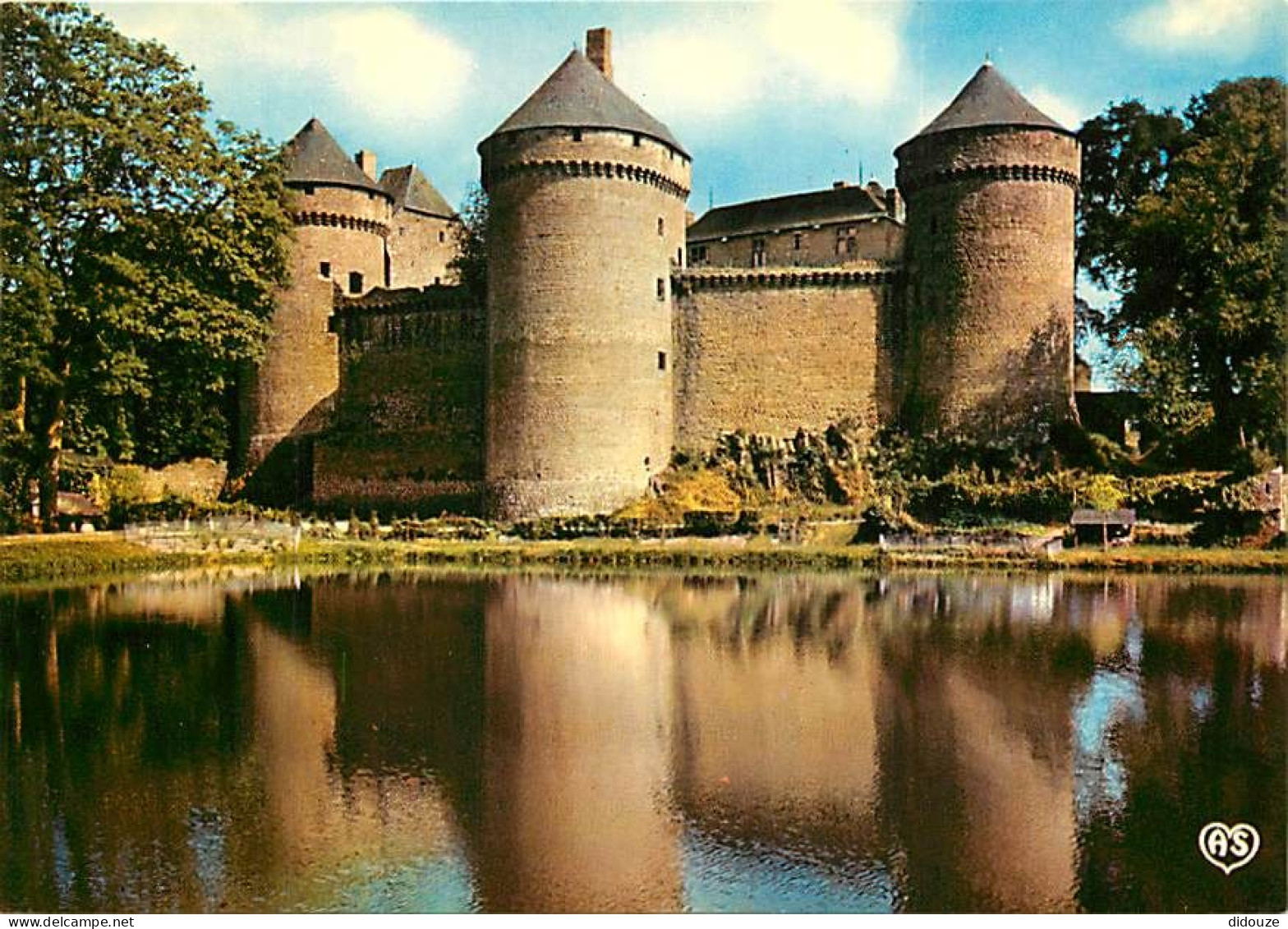 53 - Lassay - Le Château - L'étang - Carte Neuve - CPM - Voir Scans Recto-Verso - Lassay Les Chateaux