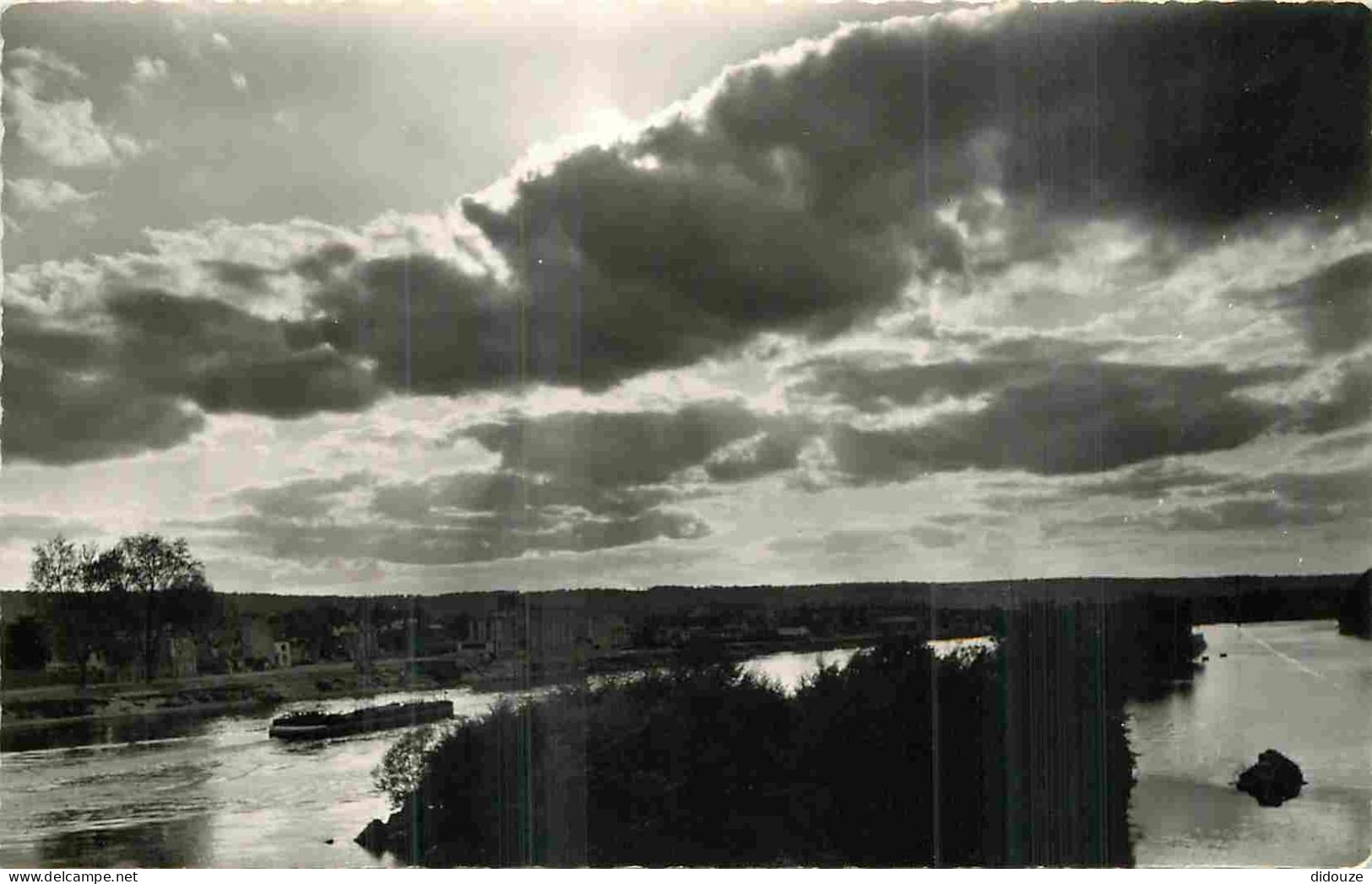 27 - Vernon - Coucher De Soleil Sur La Seine - Carte Dentelée - CPSM Format CPA - Voir Scans Recto-Verso - Vernon