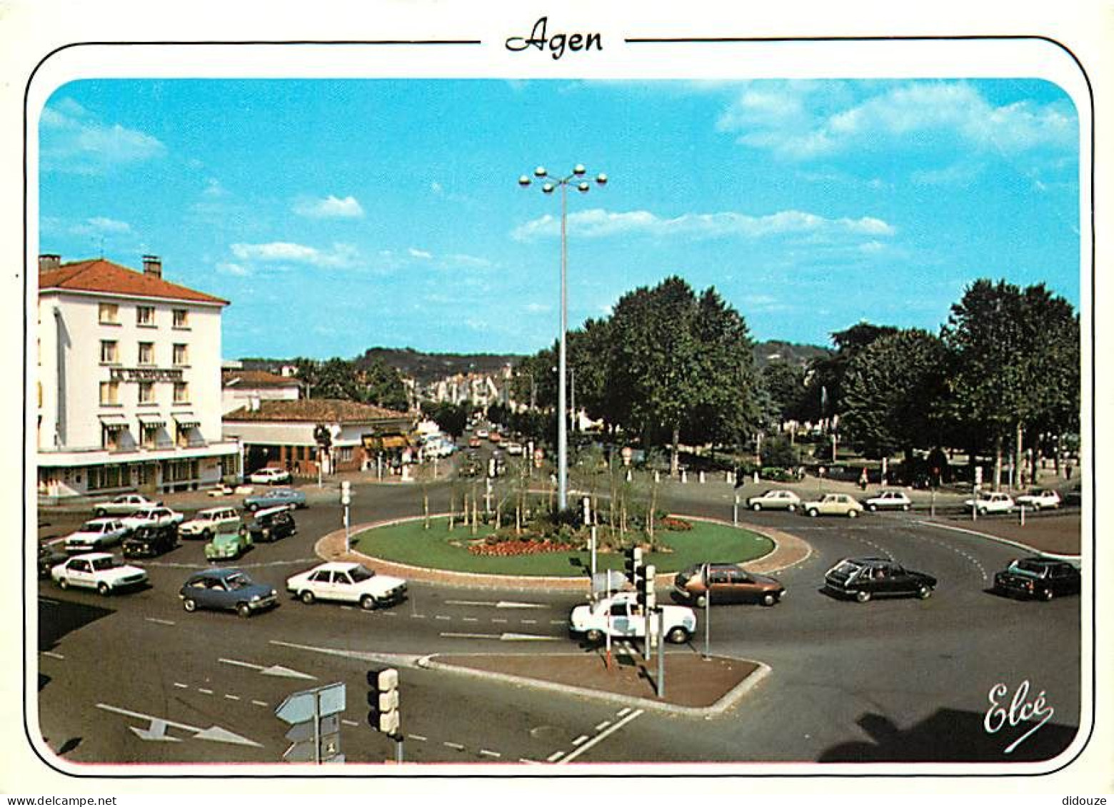 47 - Agen - Place De La Porte Du Pin - Automobiles - CPM - Voir Scans Recto-Verso - Agen