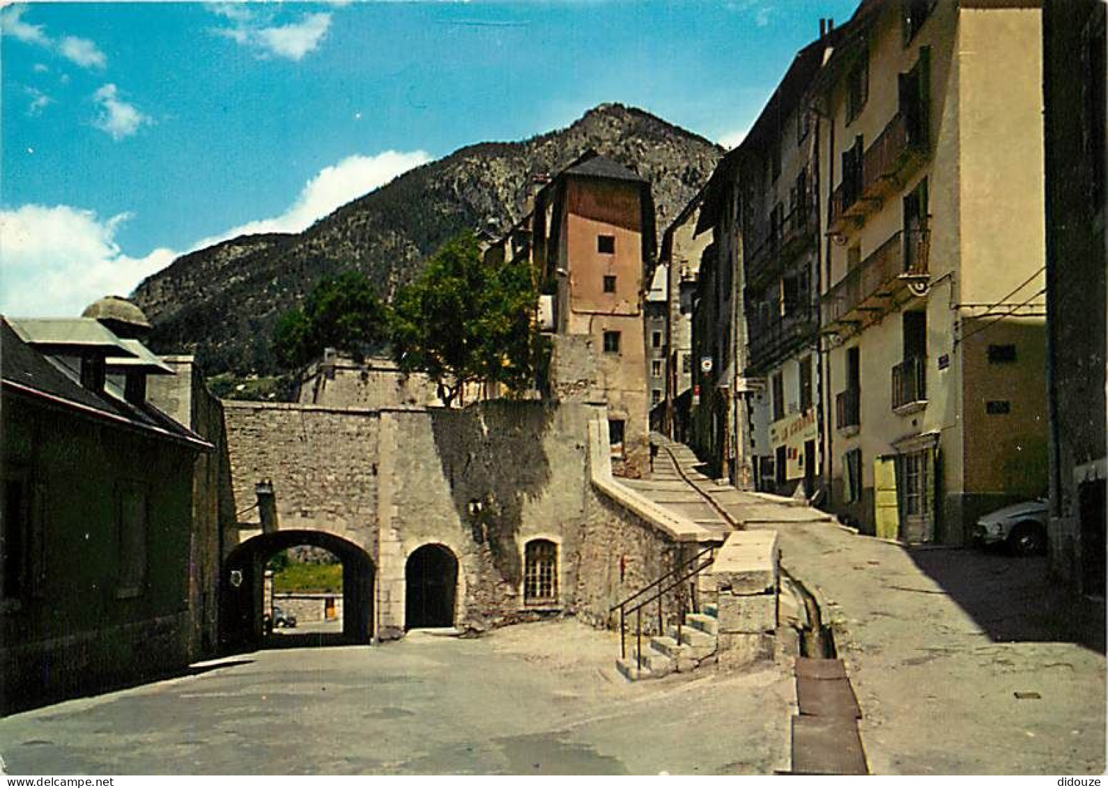 05 - Briançon - La Petite Gargouille Et La Porte D'Embrun - CPM - Voir Scans Recto-Verso - Briancon