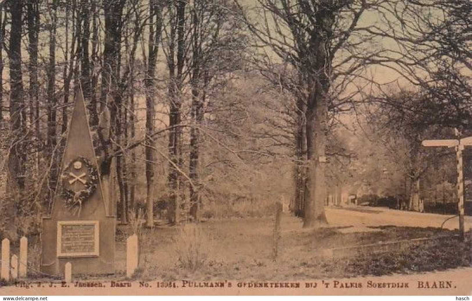 1854	22	Baarn, Pullman Gedenkteeken Bij ’t Paleis Soestdijk. (linksonder Een Kleine Vouw) - Baarn
