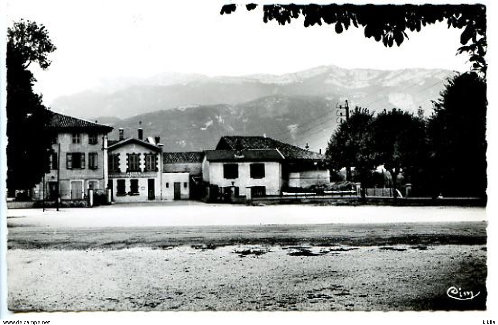 CPSM 9 X 14 Isère  FURES  La Poste - Tullins