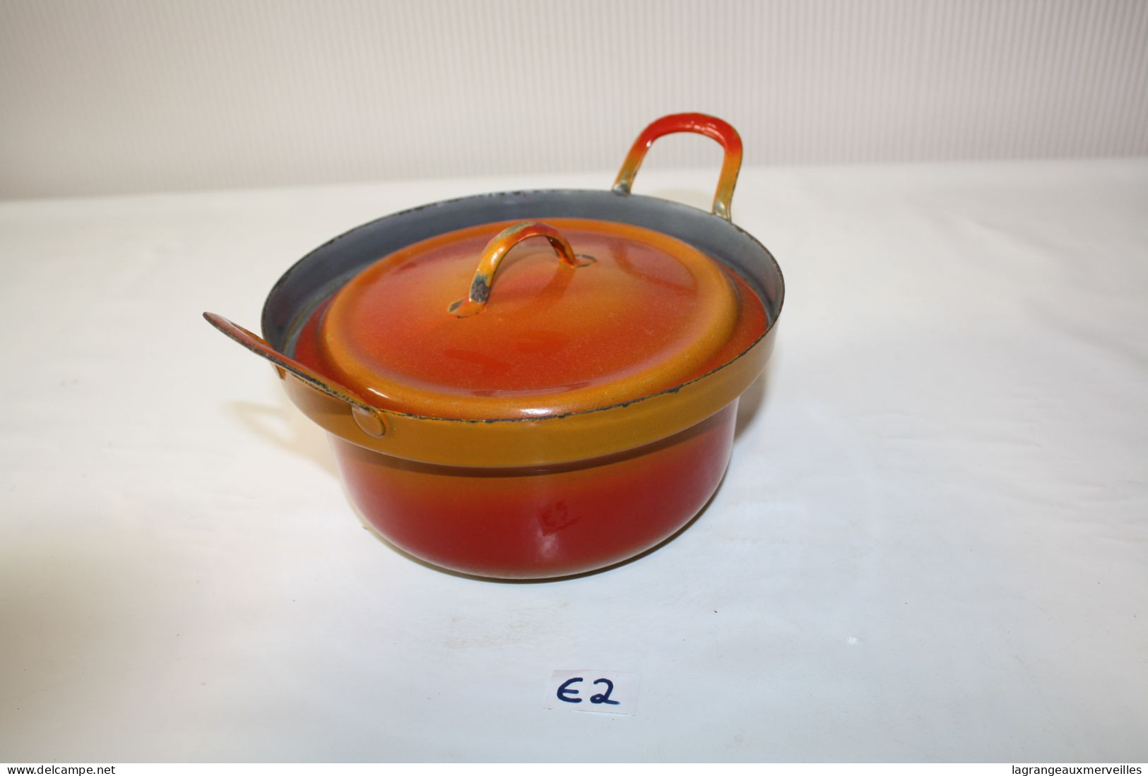 E2 Ancienne Marmite - Casserole- Orange - Vintage - Auberge - Old School - Arte Popolare