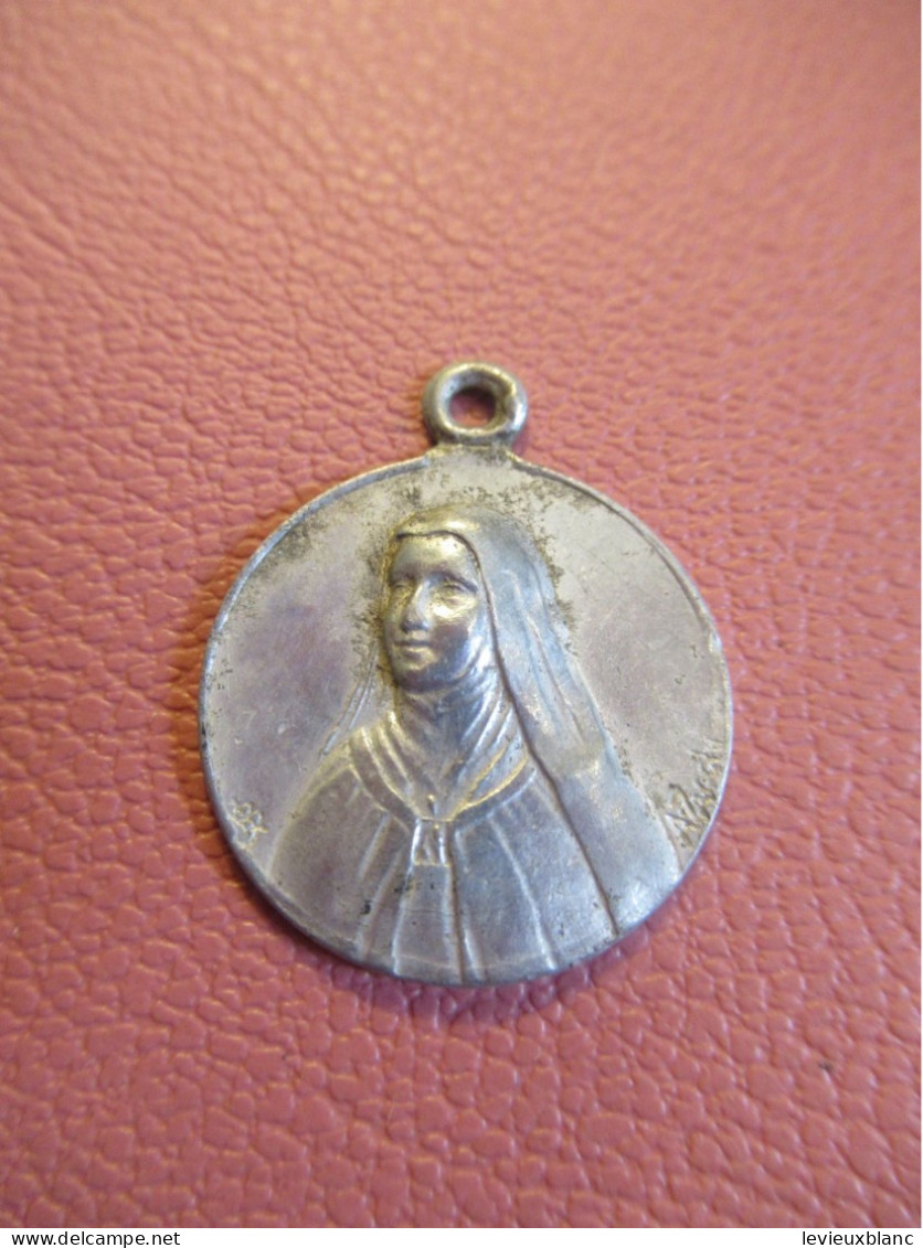 Médaille Religieuse Ancienne / Soeur Thérése De L'Enfant Jésus/ Lisieux/ Début XXéme            MDR27 - Religion & Esotérisme