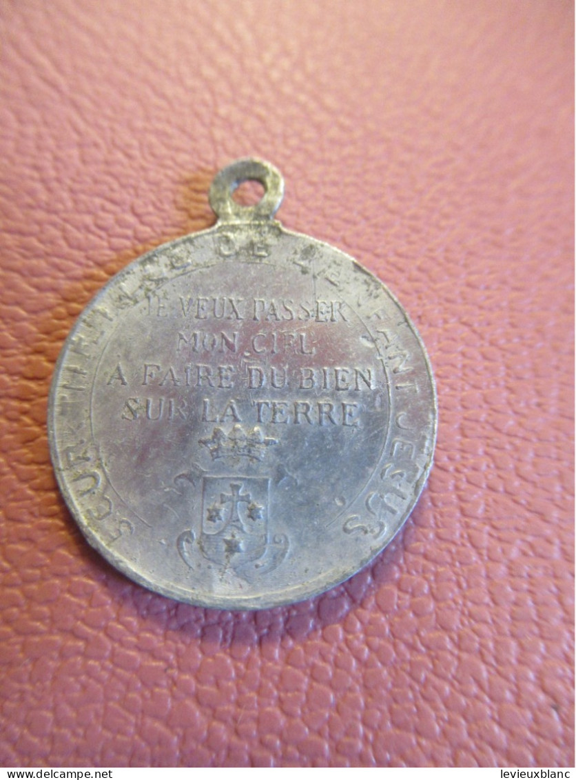 Médaille Religieuse Ancienne / Soeur Thérése De L'Enfant Jésus/ Lisieux/ Début XXéme            MDR27 - Religion & Esotericism