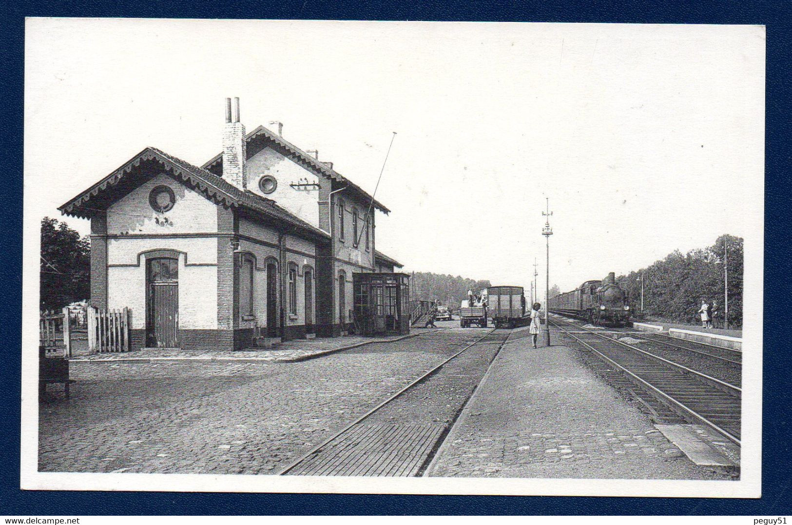 Gastuche ( Grez-Doiceau). La Gare. Ligne SNCB 139 (Ottignies-Wavre-Louvain). Train En Gare. - Grez-Doiceau