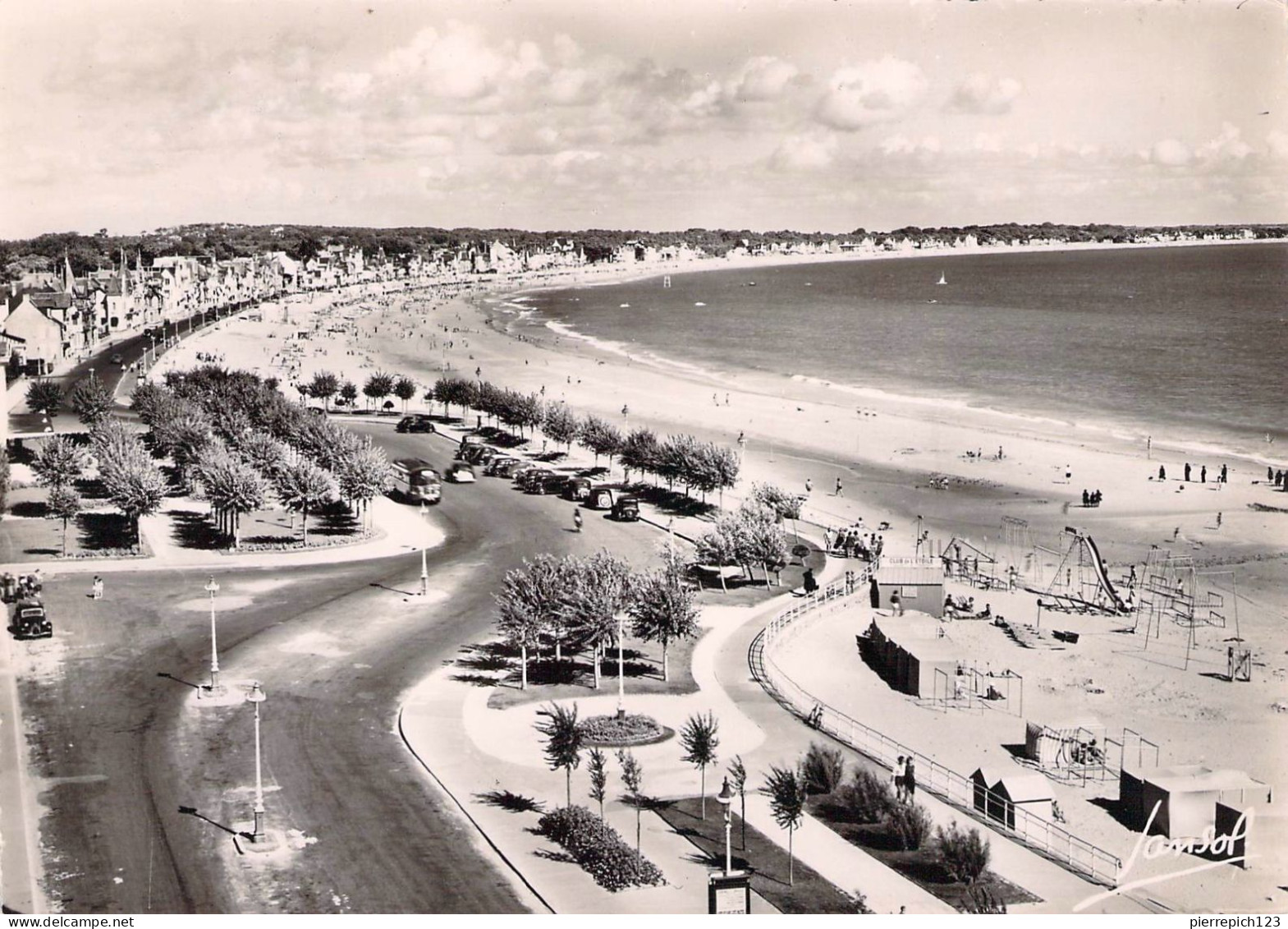 44 - La Baule - Esplanade Du Casino Et Vue Générale De La Plage - La Baule-Escoublac