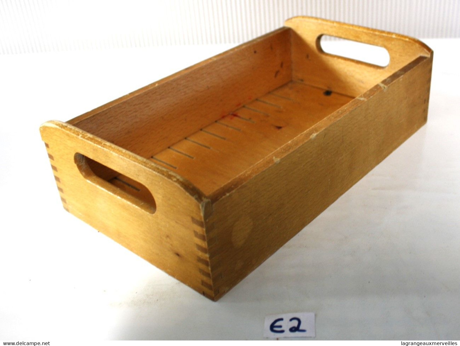 E2 Ancien Bac En Bois - Administration -France - Objet De Brueau - Art Populaire