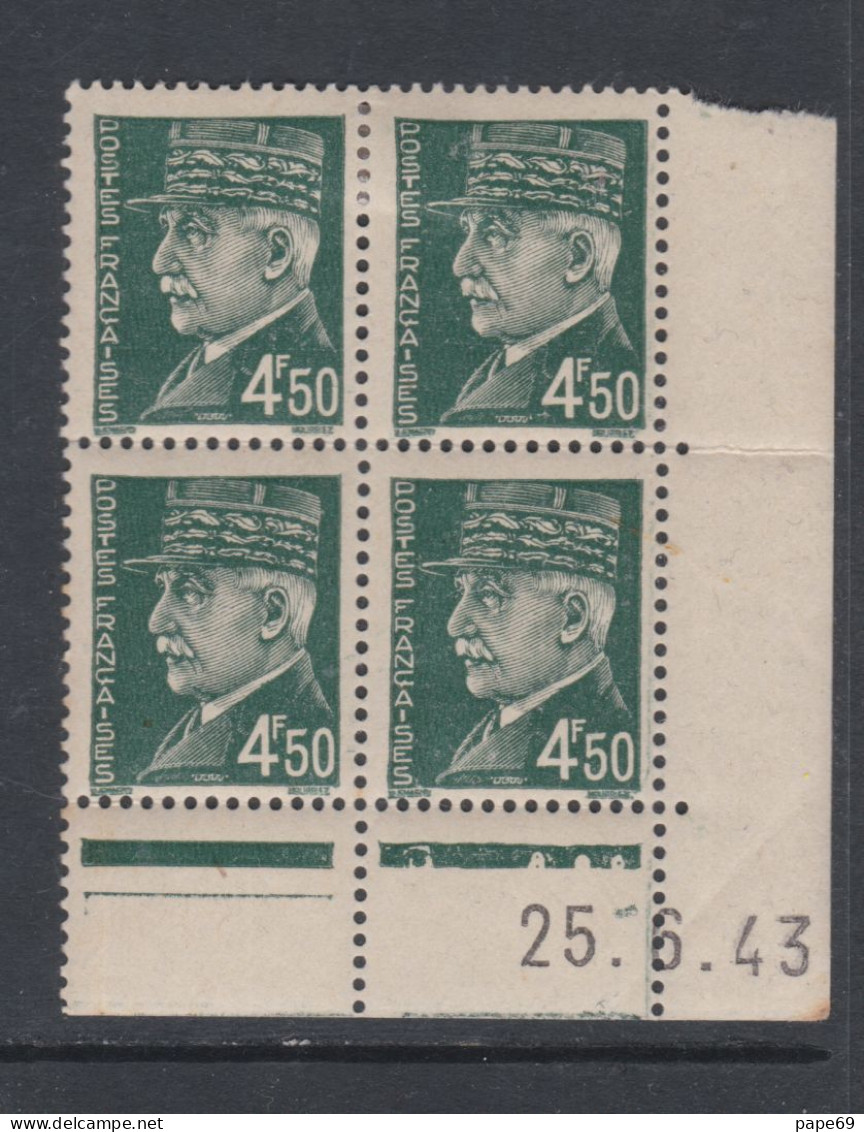 France N° 521 B X : Type  Pétain : 4 F. 50 Vert En Bloc De 4 Coin Daté Du 25 . 6 . 43  ; 3 Pts Blancs Trace Charn., TB - 1940-1949