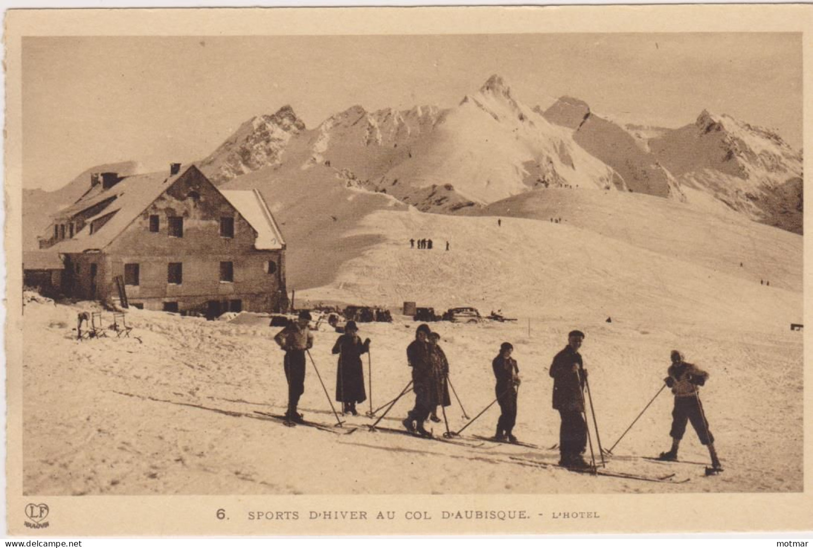 Sports D'hiver Au Col De L'Aubisque, L'hôtel -groupe De Skieurs - Autres & Non Classés