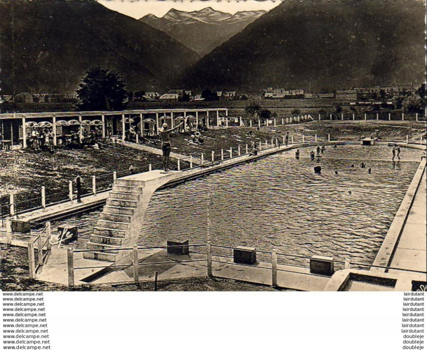 D31  LUCHON  La Piscine  Au Fond, Montagnes De Vénasque  ..... ( Ref FF942 ) - Luchon