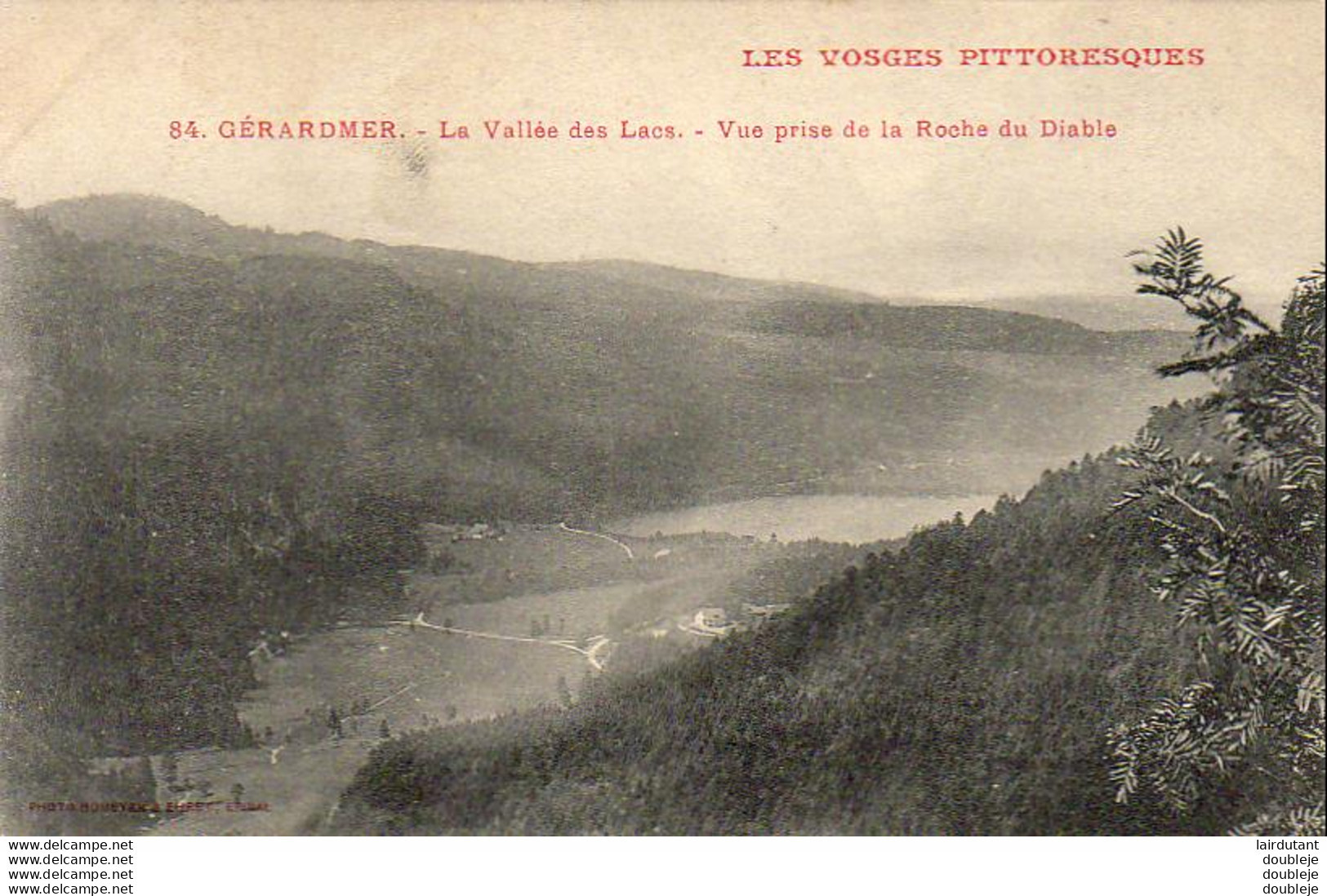 D88  GERARDMER  La Vallée Des Lacs- Vue Prise De La Roche Du Diable  ..... - Gerardmer