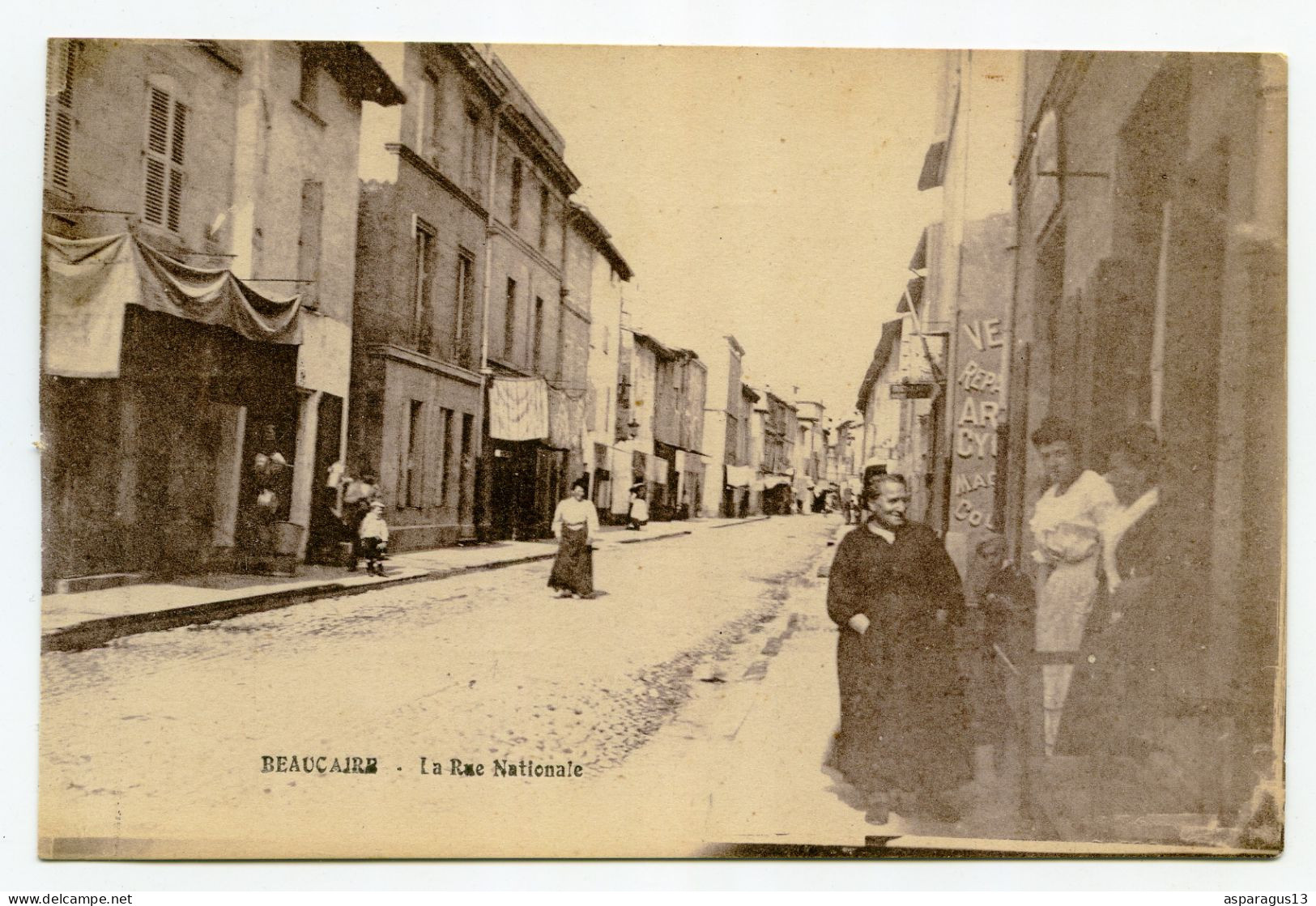 Beaucaire Rue Nationale - Beaucaire