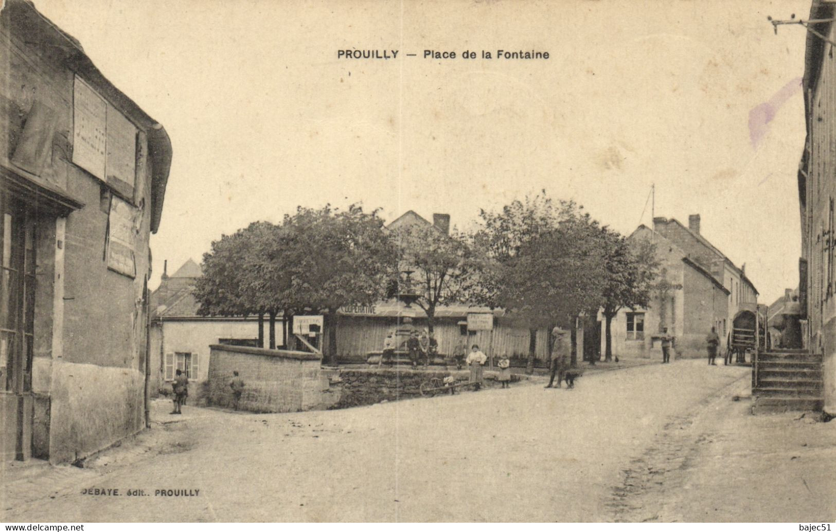 Prouilly - Place De La Fontaine - Autres & Non Classés