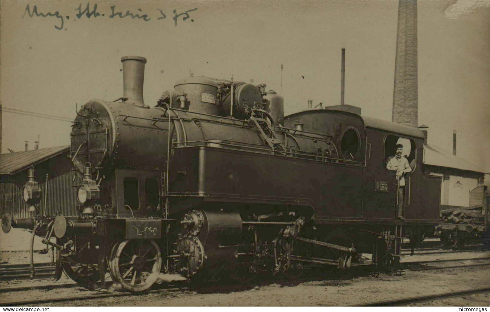 Hongrie - Ungarischen Staatsbahn Lokomotive Serie 375 - Petite écorchure Coin Sup. Droit - Eisenbahnen