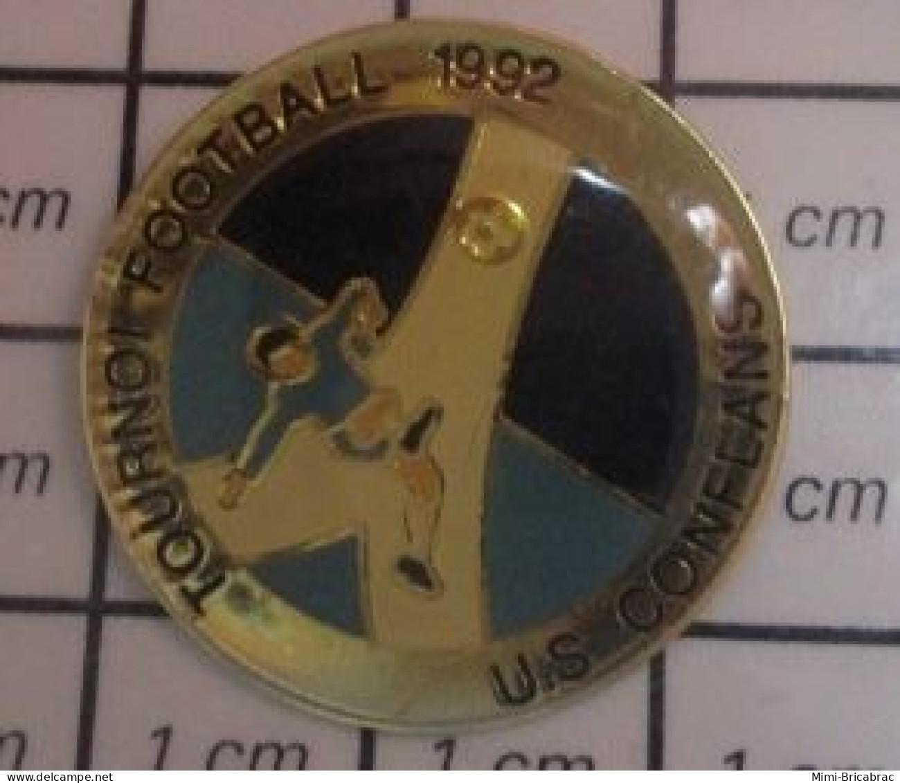 811B Pin's Pins / Beau Et Rare / THEME : SPORTS / FOOTBALL US CONFLANS TOURNOI 1992 - Fussball