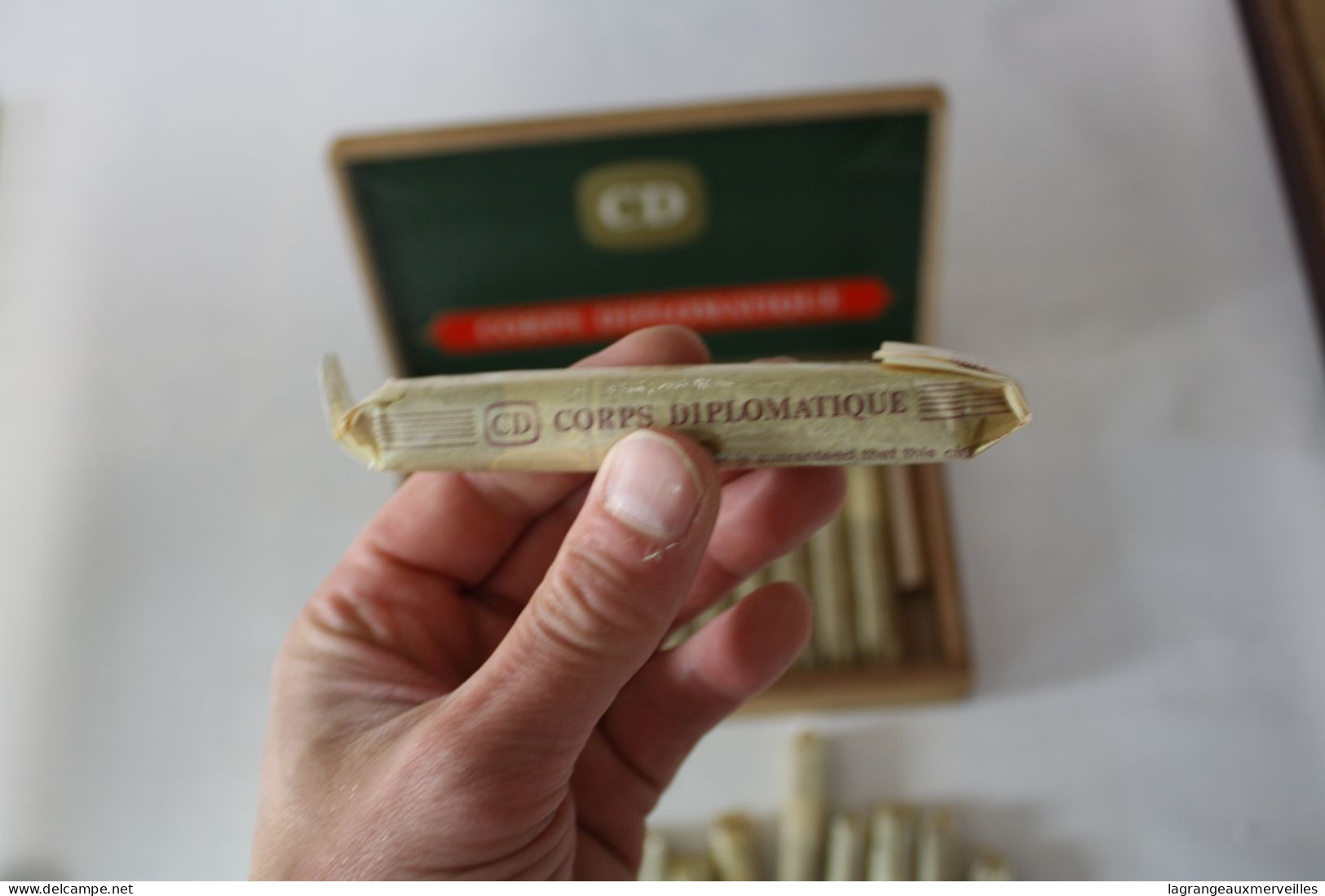 E2 24 Anciens Cigares De Collection - Corps Diplomatique - Boite Origine - Otros & Sin Clasificación