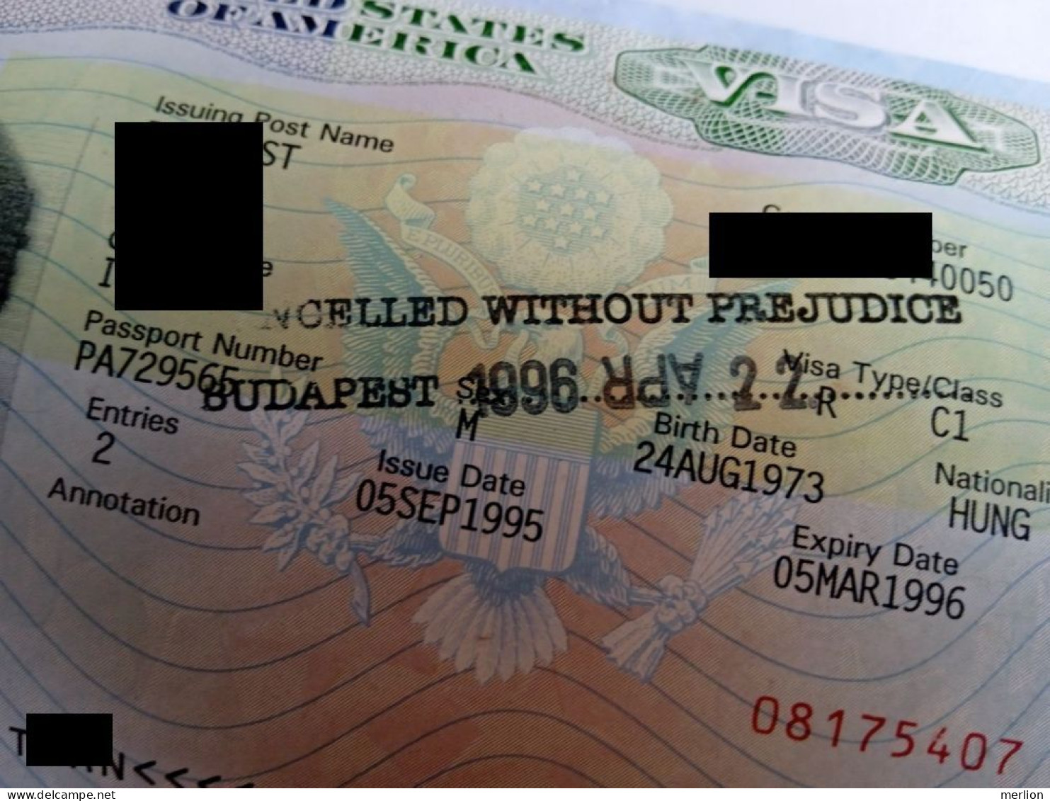 D203032  28  Years Old  USA Visa Removed From An Old Passport 1995 Cancelled Without Prejudice Budapest 1996 - Historical Documents