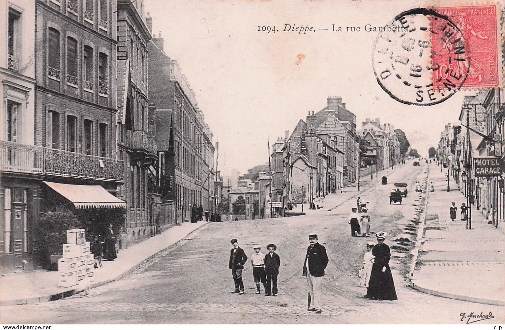 Dieppe - La Rue Gambetta  -  CPA °J - Dieppe