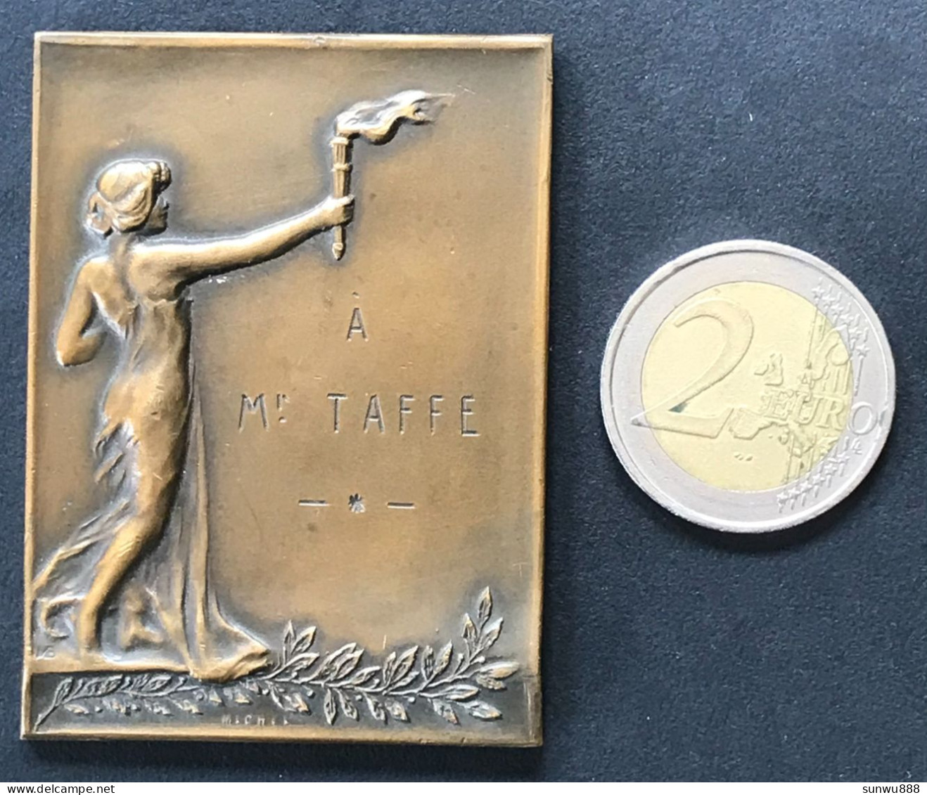 Jolie Médaille Tennis 1927 Championnat Interbanque Signée Mich. L Octroyée à Mr Taffe - Autres & Non Classés