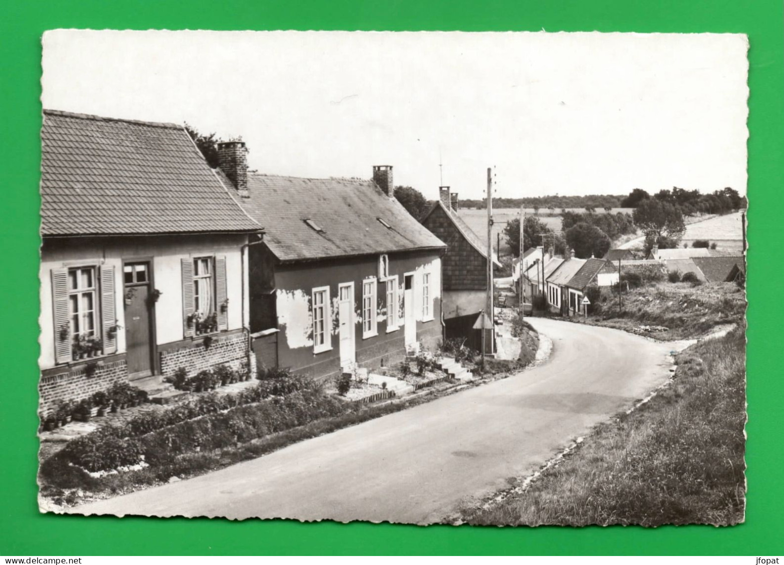 80 SOMME - VIGNACOURT Rue D'En-Bas - Vignacourt