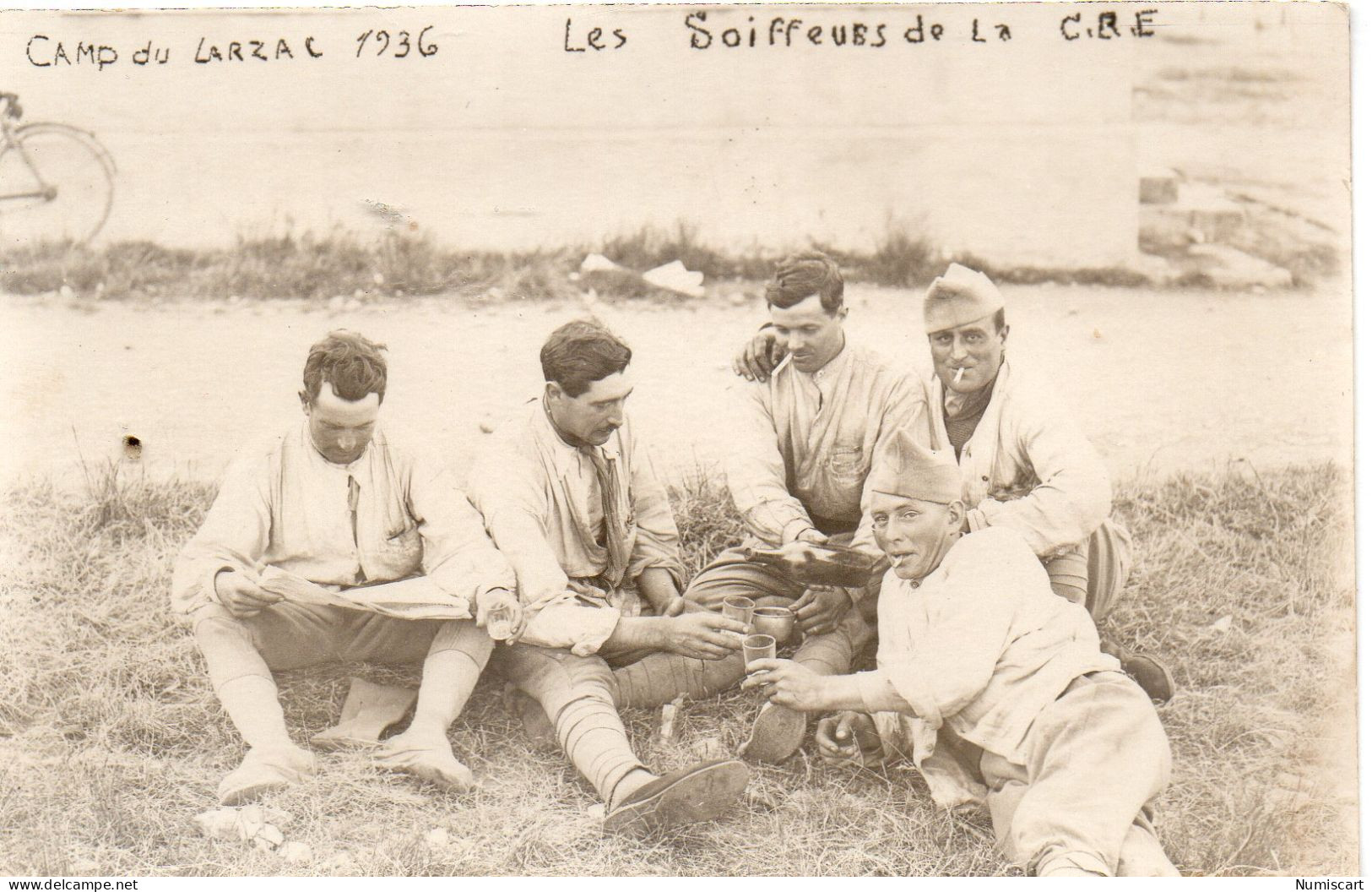 La Cavalerie Carte Photo Camp Du Larzac Animée Militaria Soldats Les Soiffeurs De La CRE En 1936 - La Cavalerie