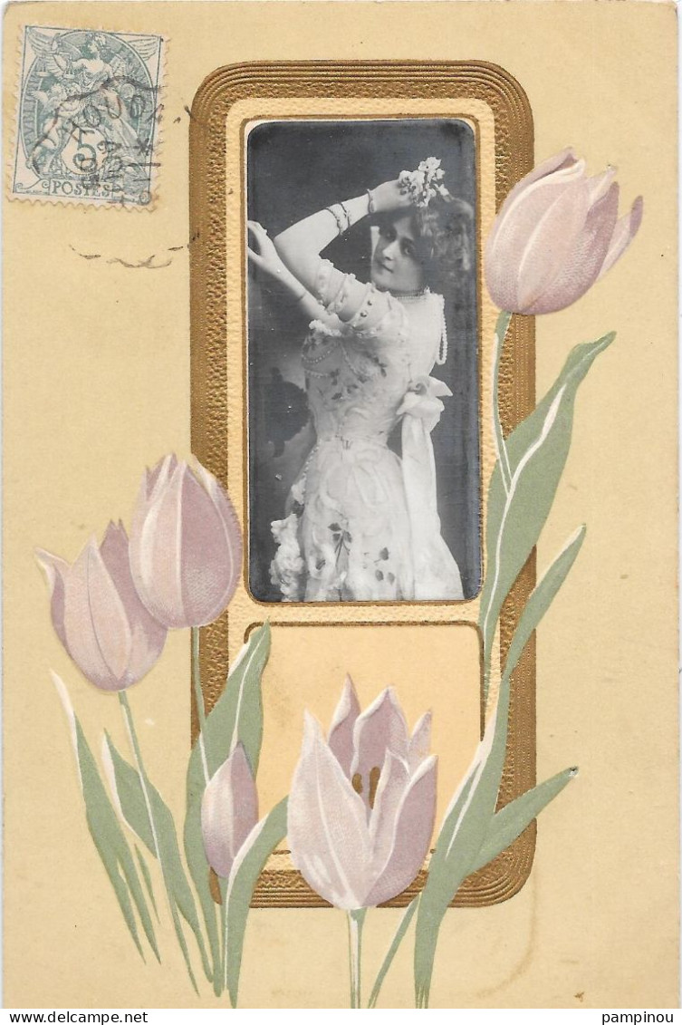 Cpa Gaufrée, Portrait Femme, Tulipes - Autres & Non Classés