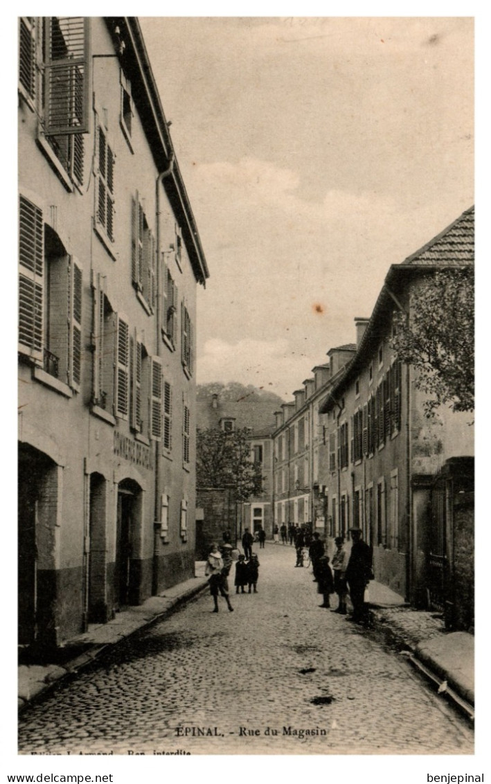 Epinal - Rue Du Magasin - Epinal