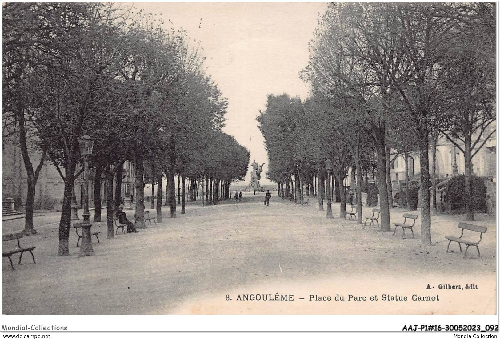 AAJP1-16-0046 - ANGOULEME - Place Du Parc Et Statue Carnot - Angouleme