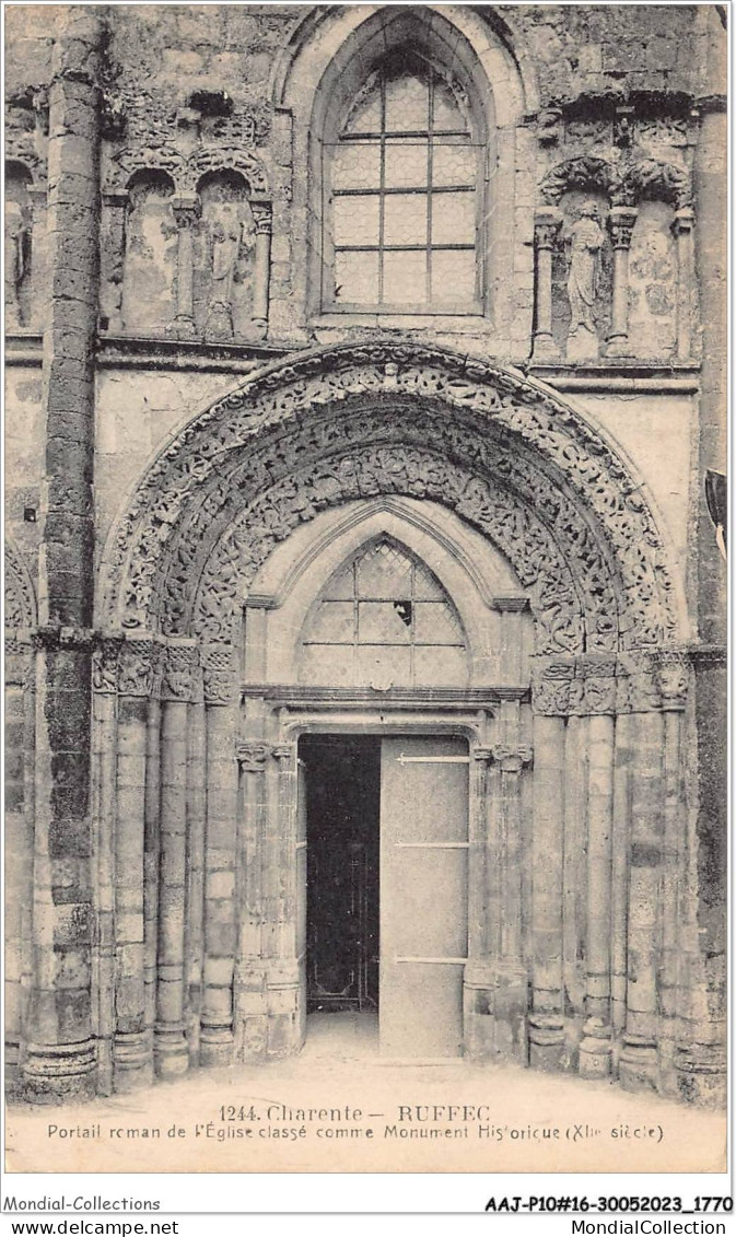AAJP10-16-0848 - RUFFEC - Portail Roman De L'Eglise Classé Comme Monument Historique - Ruffec