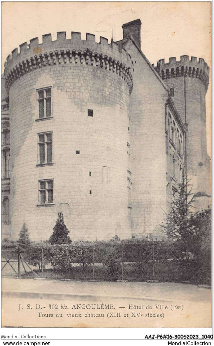 AAJP6-16-0482 - ANGOULEME - Hôtel De Ville - Tours Du Vieux Château - Angouleme