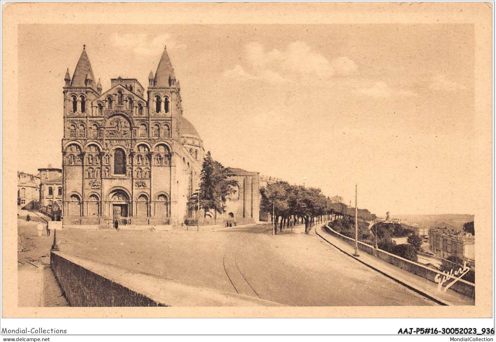 AAJP5-16-0432 - ANGOULEME - La Cathédrale Vue Du Rempart Du Midi - Angouleme