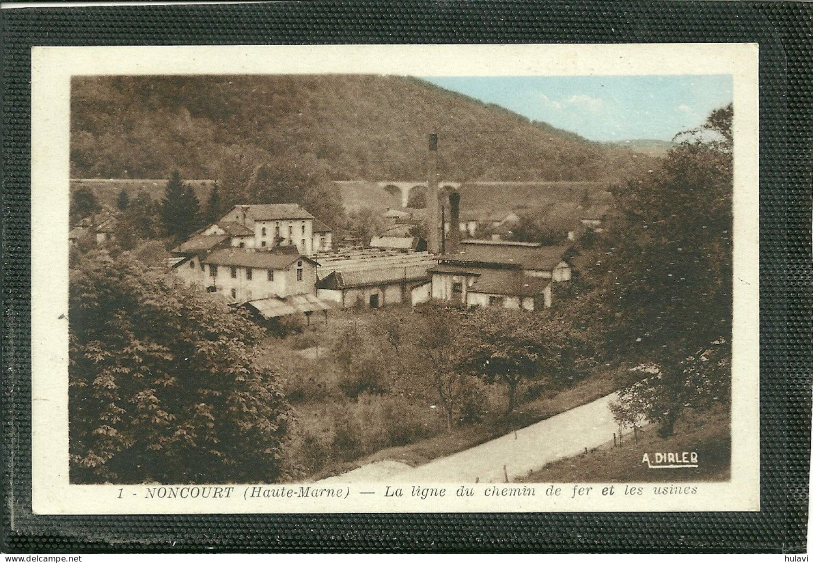 52  MONCOURT - LA LIGNE DU CHEMIN DE FER ET LES USINES (ref 2588) - Sonstige & Ohne Zuordnung