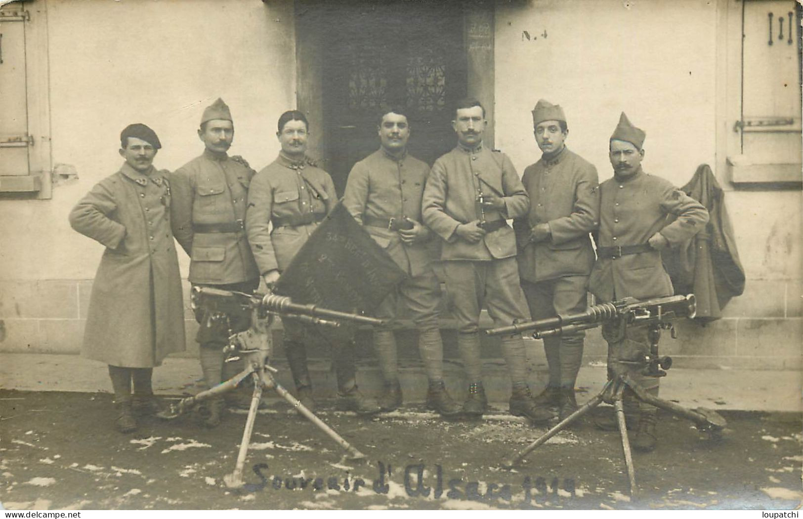 CARTE PHOTO MULHOUSE GROUPE DE MILITAIRES MITRAILLEUSE HOTCHKISS - Mulhouse