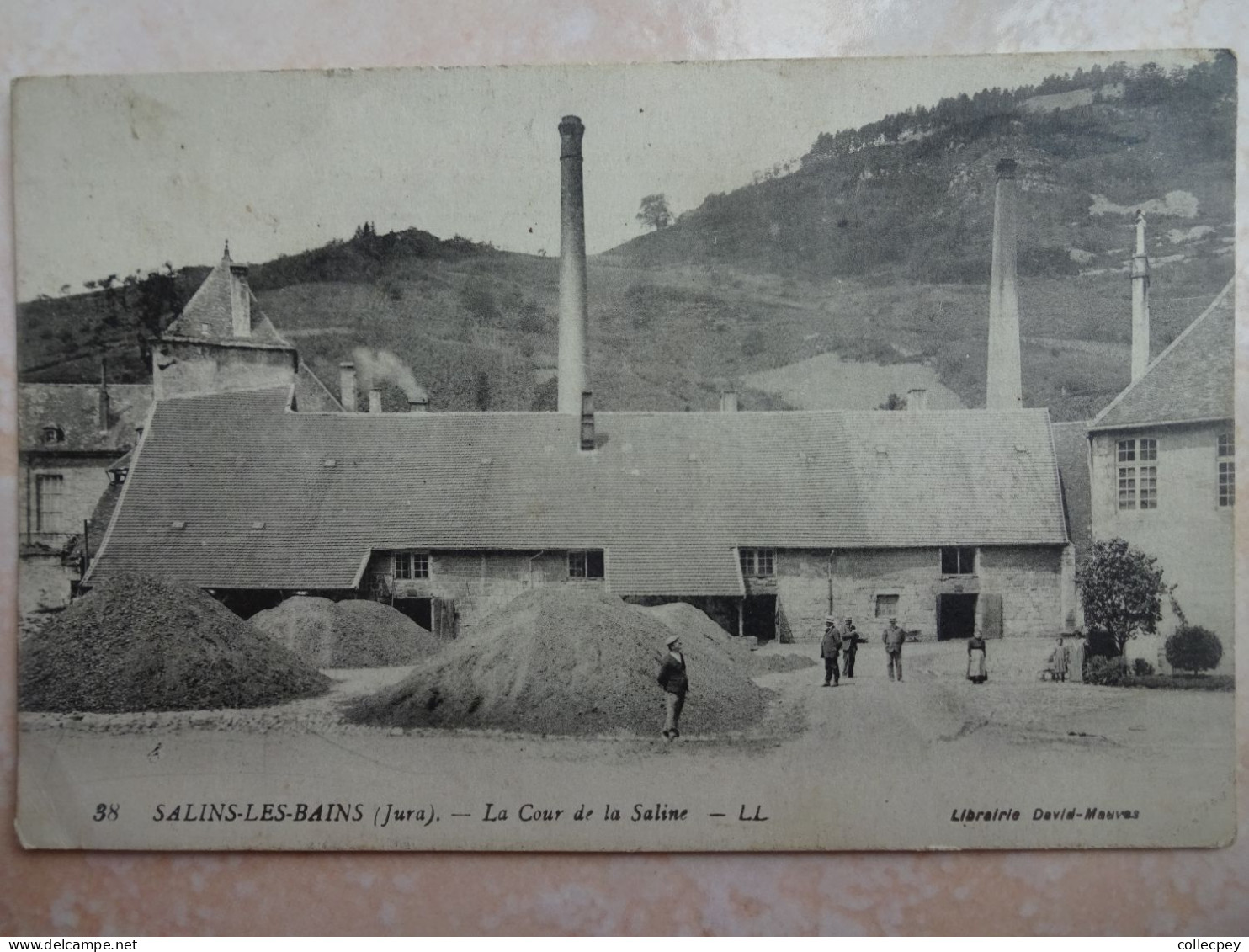 CPA 39 SALINS LES BAINS La Cour De La Saline - Autres & Non Classés