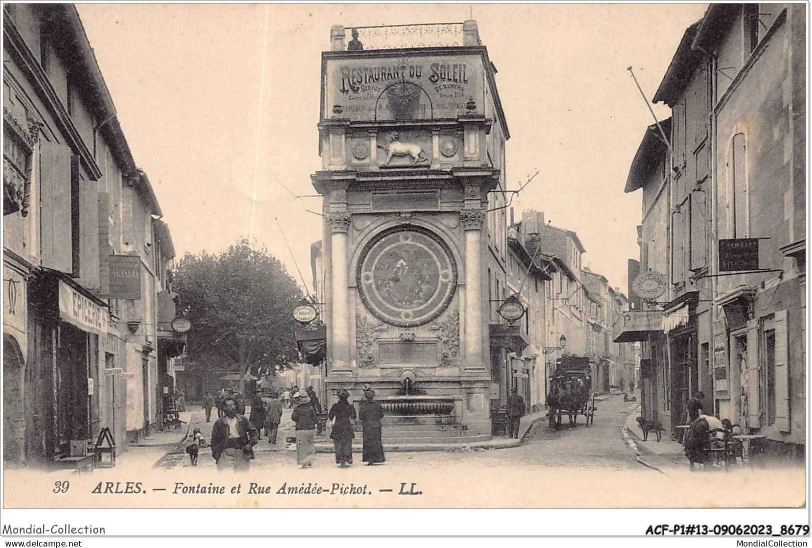 ACFP1-13-0057 - ARLES - Fontaine Et Rue Amédée Pichot - Arles