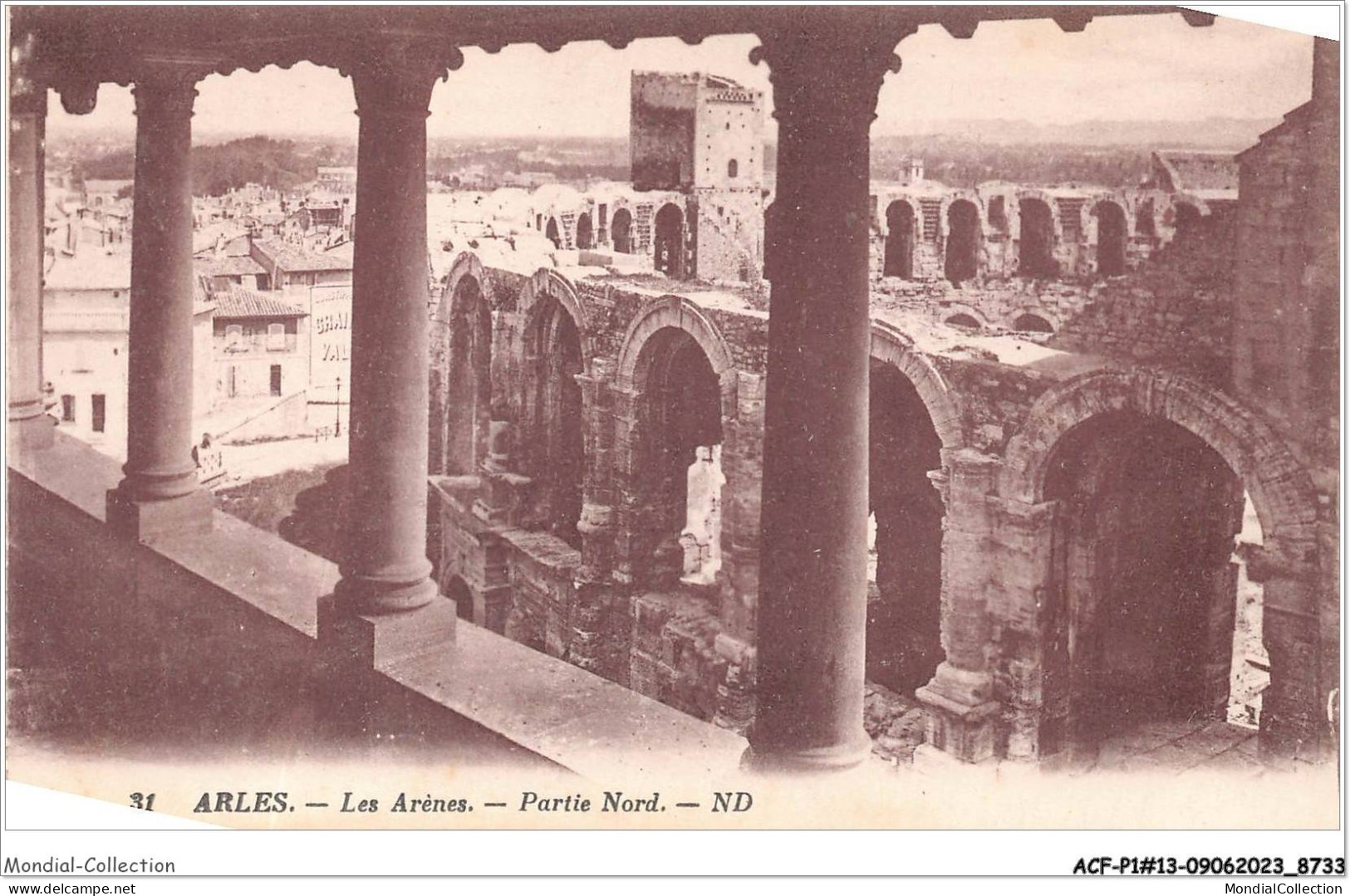 ACFP1-13-0084 - ARLES - Les Arènes - Partie Nord  - Arles