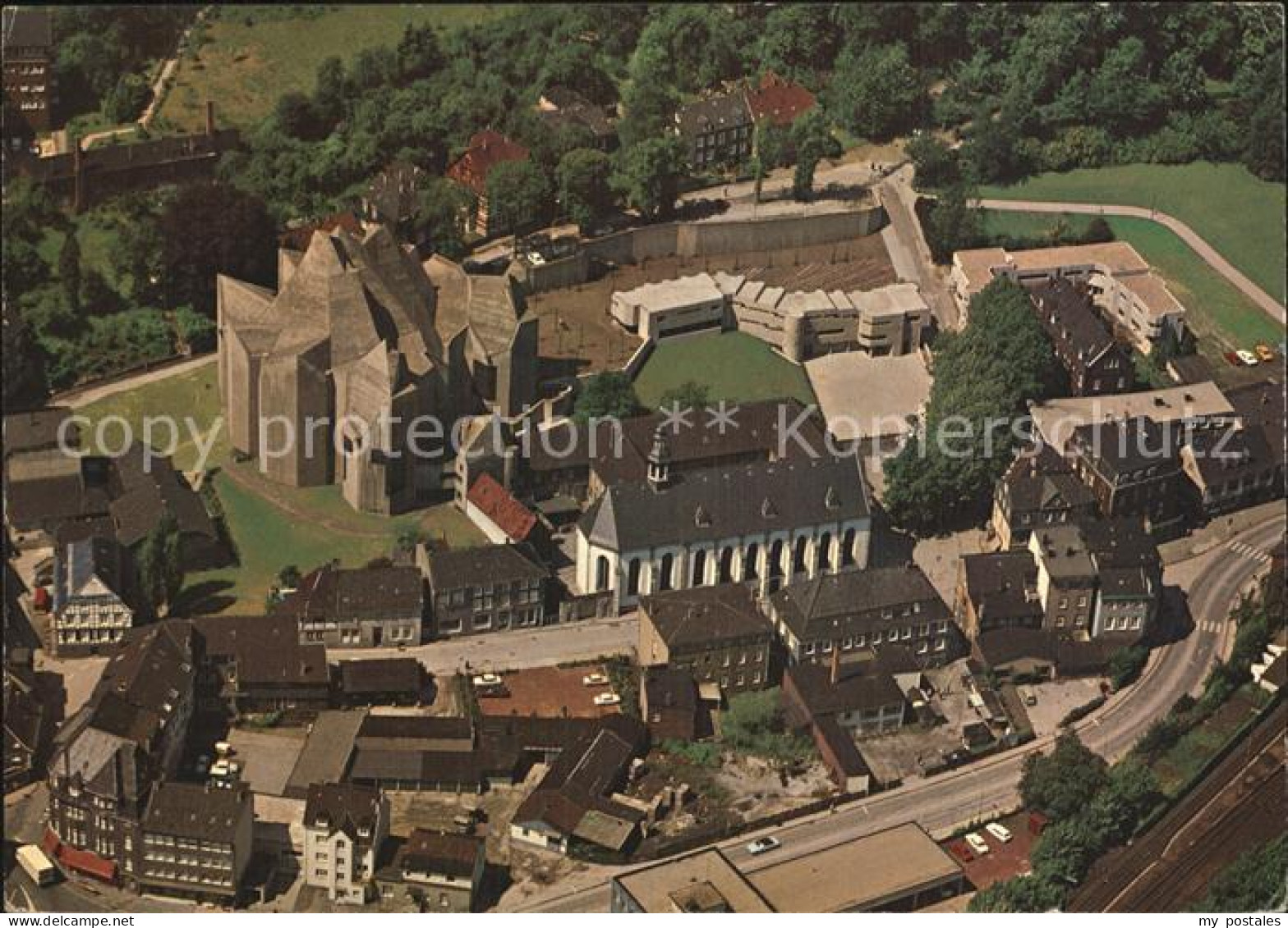 72582393 Neviges Velbert Neue Wallfahrtskirche Mit Pilgerzentrum Fliegeraufnahme - Velbert