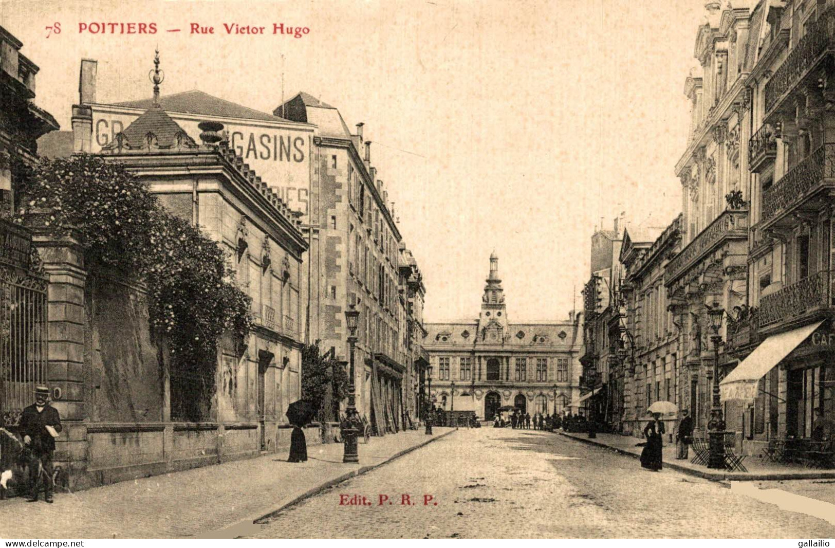 POITIERS RUE VICTOR HUGO - Poitiers