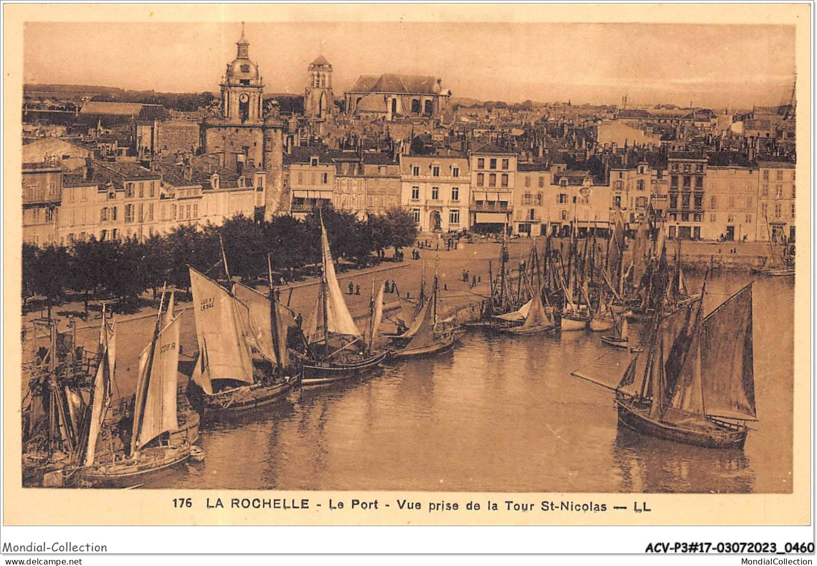 ACVP3-17-0232 - LA ROCHELLE - Le Port - Vue Prise De La Tour St-nicolas - La Rochelle