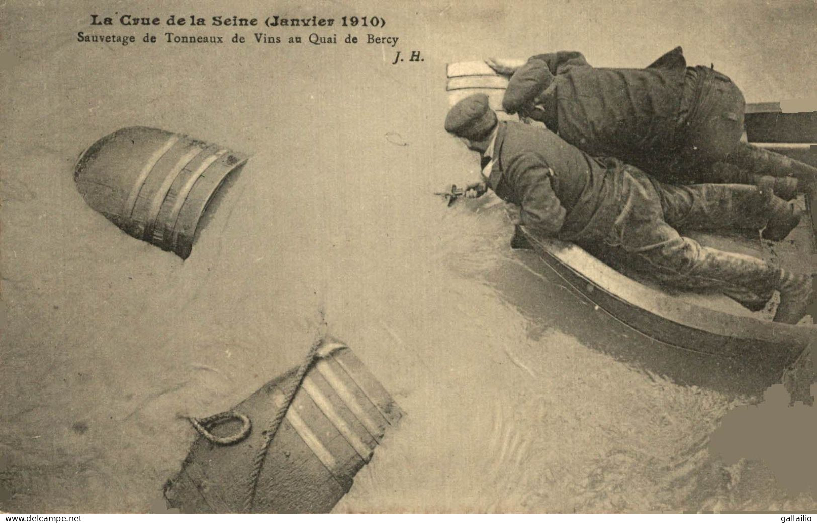 PARIS CRUE DE LA SEINE SAUVETAGE DE TONNEAUX DE VIN AU QUAI DE BERCY - Paris Flood, 1910