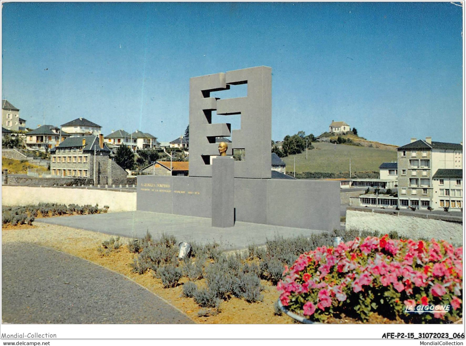 AFEP2-15- 0124 - SAINT-FLOUR - Le Monument élevé à La Mémoire Du Président De La Républic Georges POMPIDOU  - Saint Flour