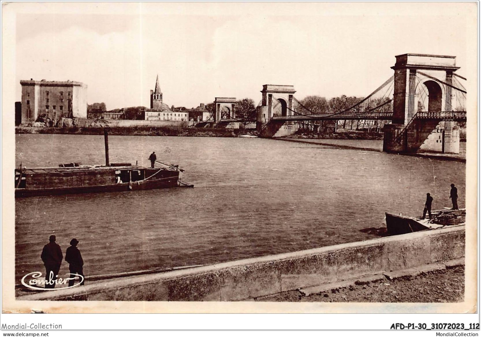 AFDP1-30-0057 - BEAUCAIRE - Les Bords Du Rhône - Château De Tarascon - Beaucaire