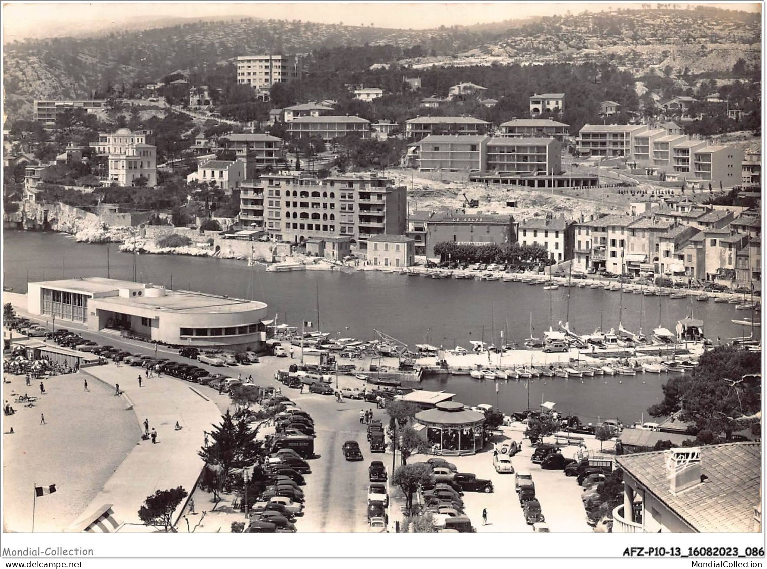 AFZP10-13-0827 - Côte D'azur - CASSIS - Vue Générale Sur Le Casino Et Le Port - Cassis