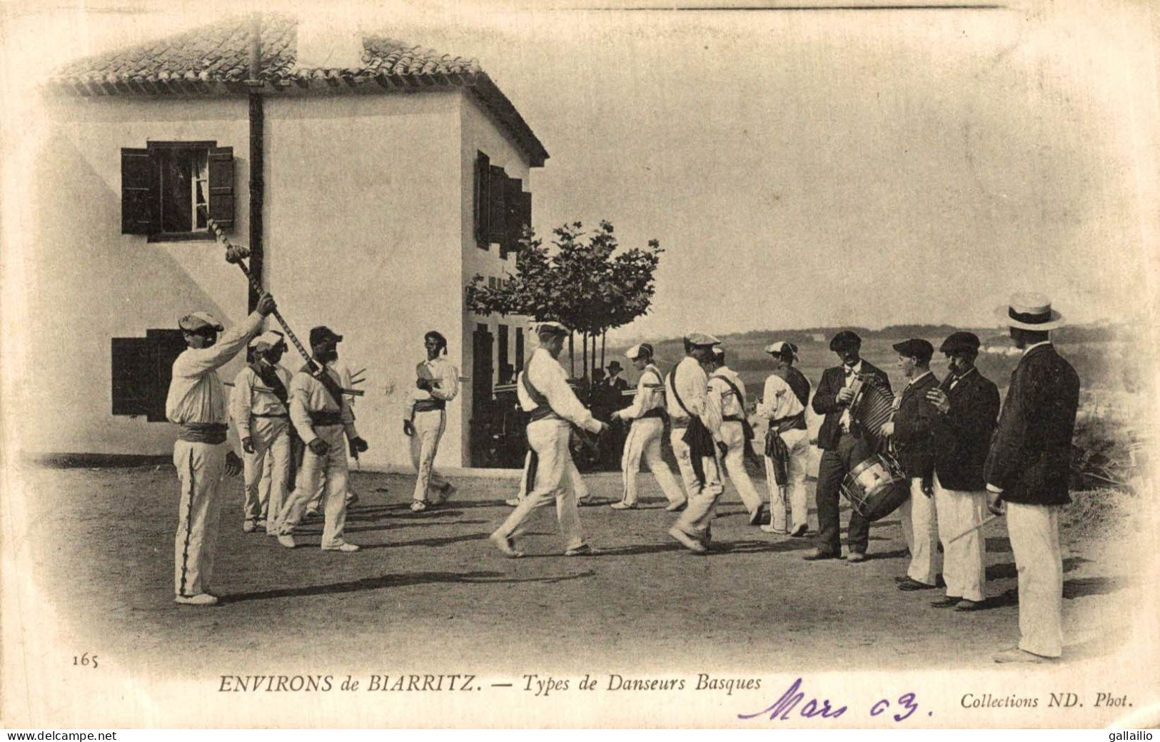 ENVIRONS DE BIARRITZ TYPE DE DANSEURS BASQUES - Biarritz