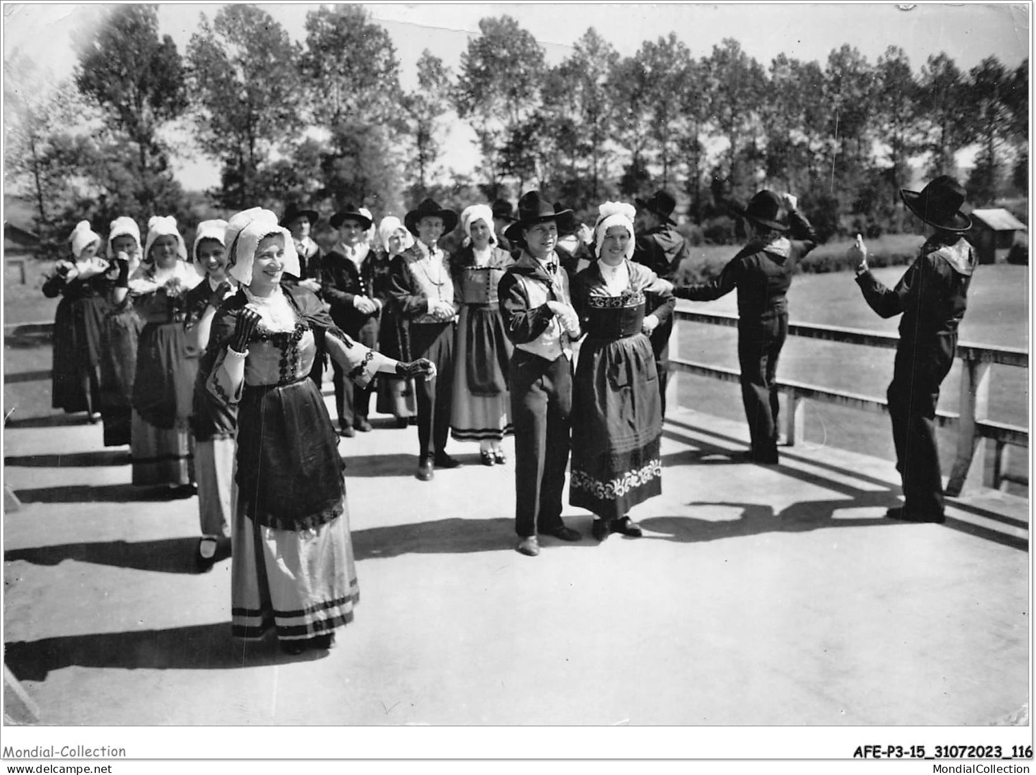 AFEP3-15-0211 - La Haute Auvergne - La Bourrée D'AURILLAC - Groupe Folklorique De Haute-auvergne  - Aurillac