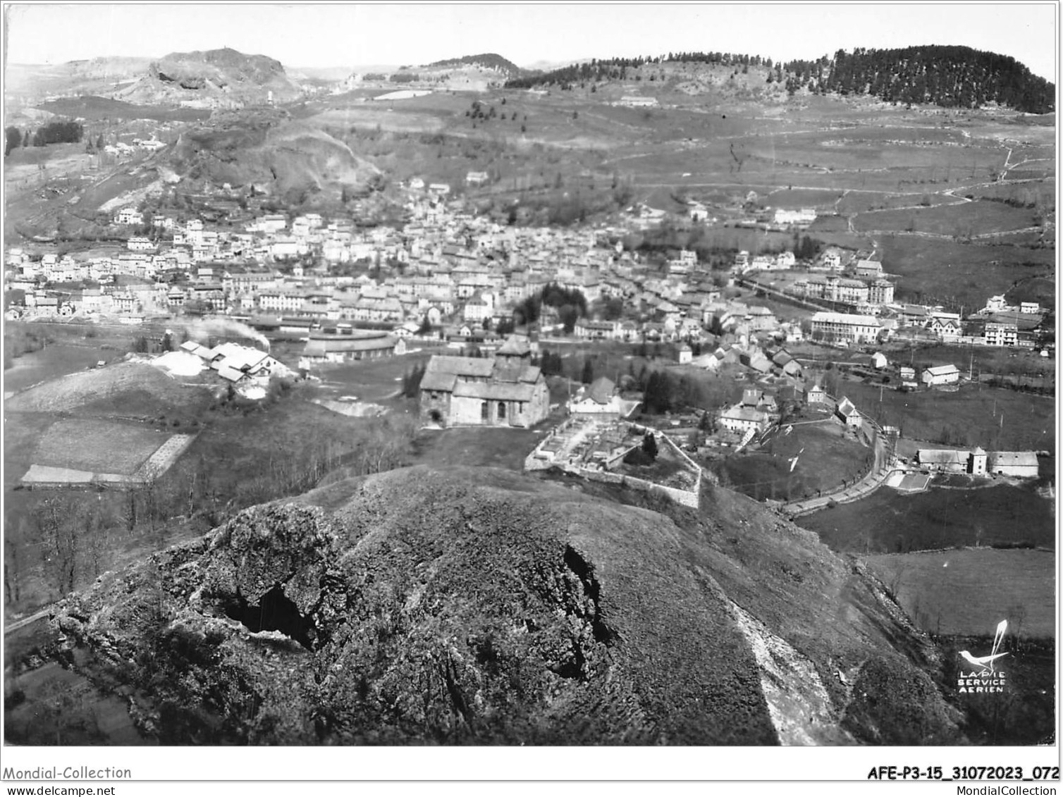 AFEP3-15-0189 - En Avion Au-dessus De - MURAT - Cantal - L'église De Bredons Mh XIe S - Style Roman - Vue Panoramique  - Murat